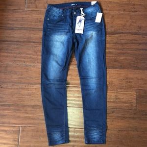 BNWT Womans Jeans SZ.11 Stretch